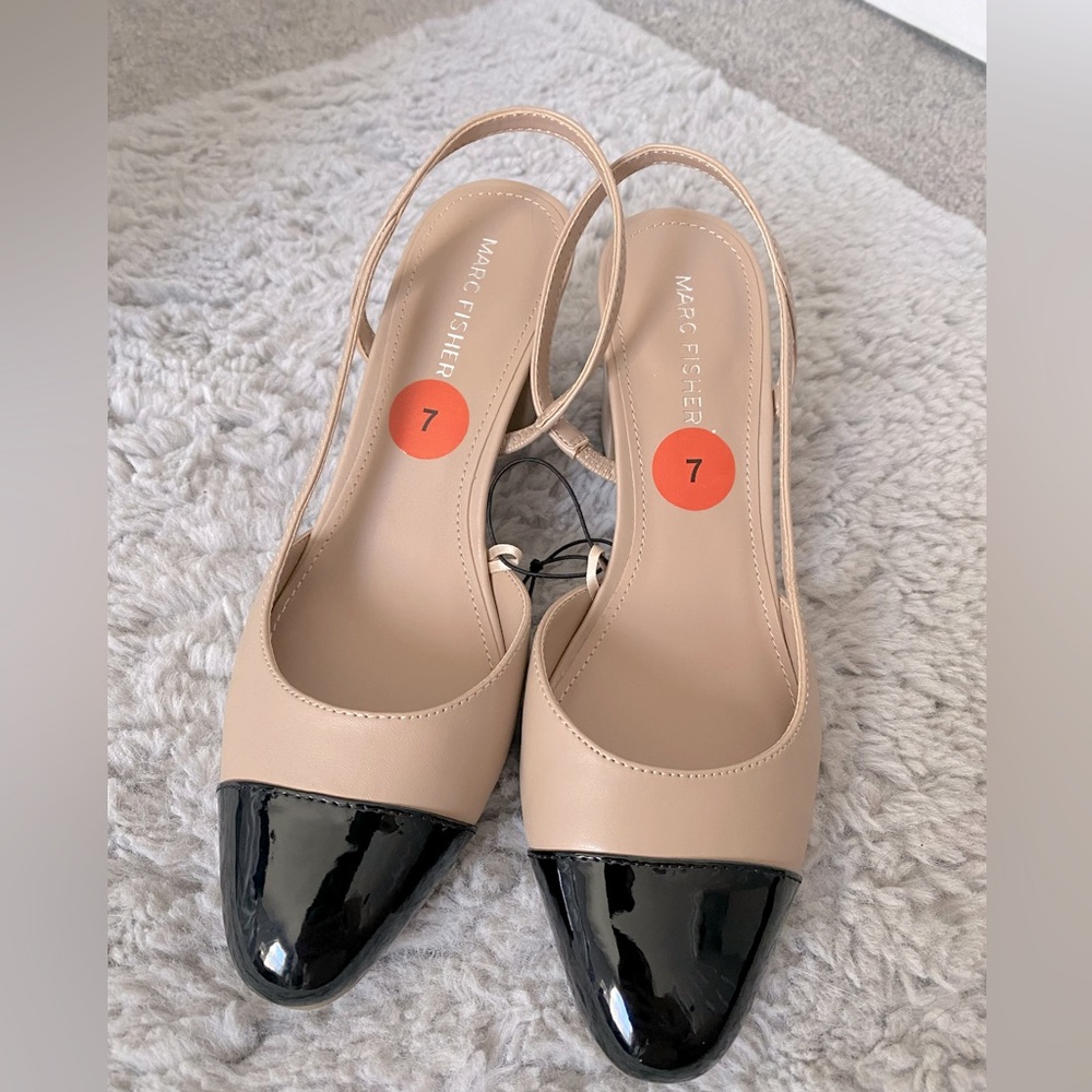 Marc Fisher Cap Toe LAYNIE BLOCK HEEL PUMP. Never worn.